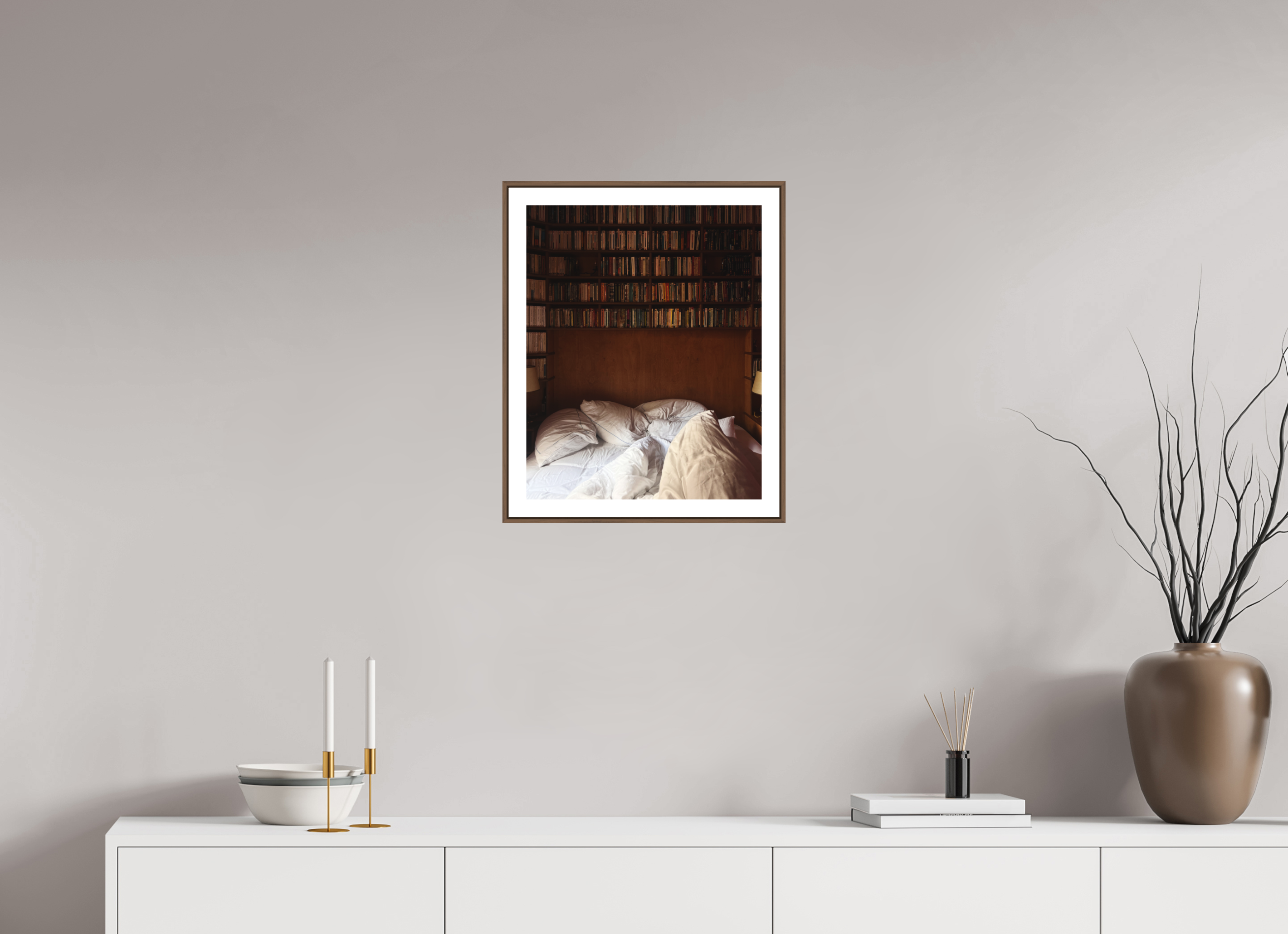 40 x 50 cm, Luxe Paper on Dibond with Walnut Floater Frame le lit- érature PUBLISHED IN PHOTO VOGUE