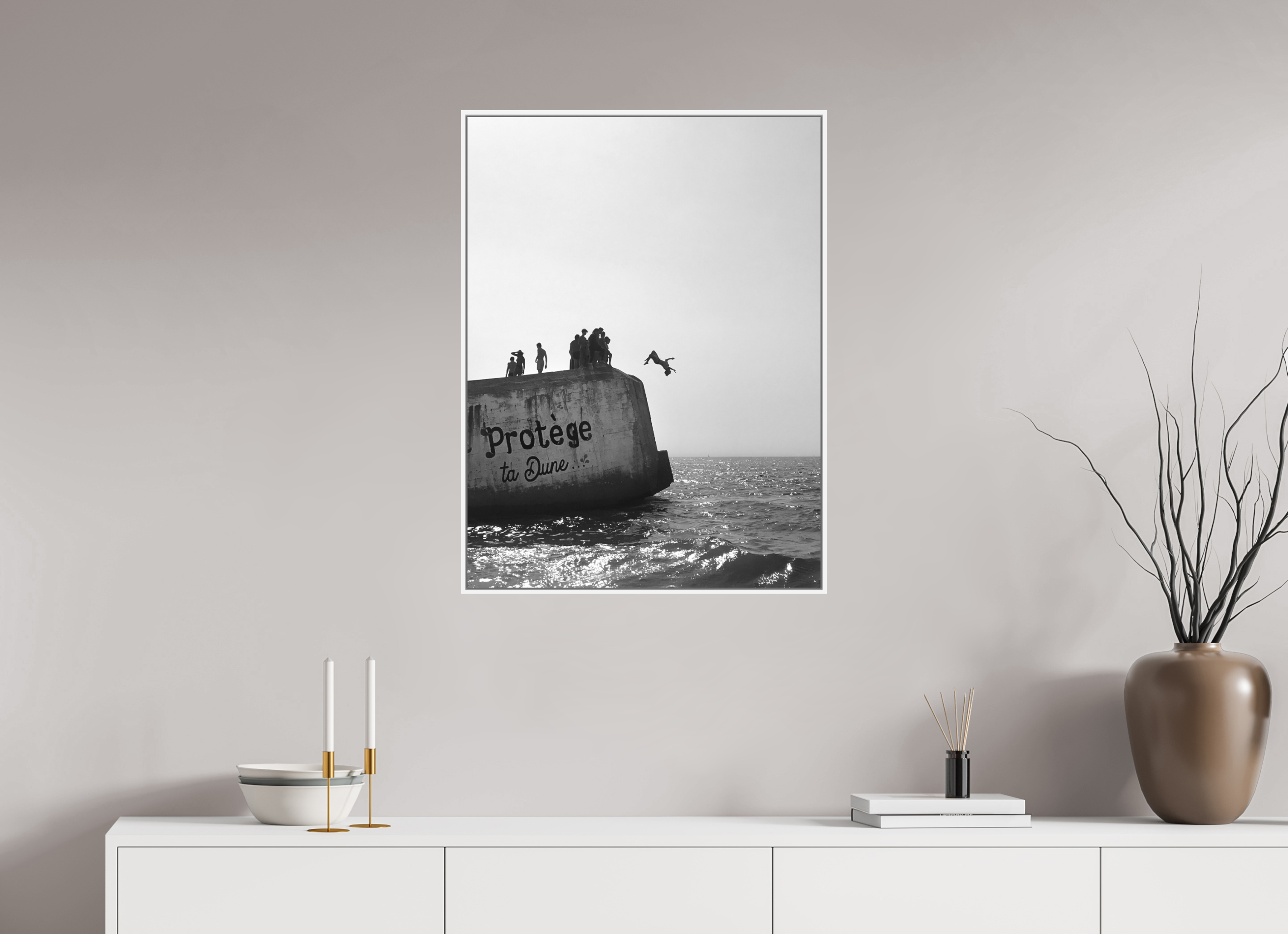 60 x 80 cm, Luxe Paper on Dibond with White Floater Frame protège ta dune