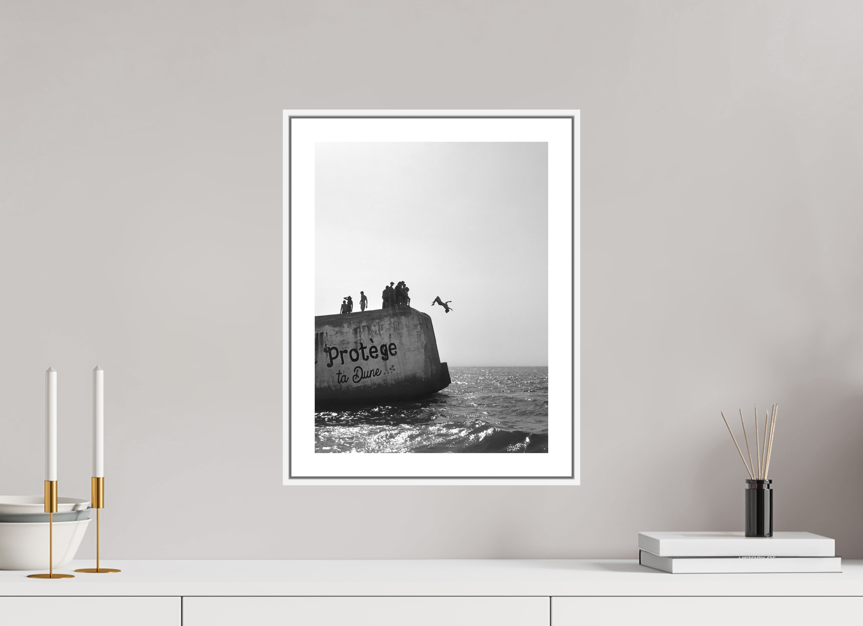 30 x 40 cm, Luxe Paper on Dibond with White Floater Frame protège ta dune